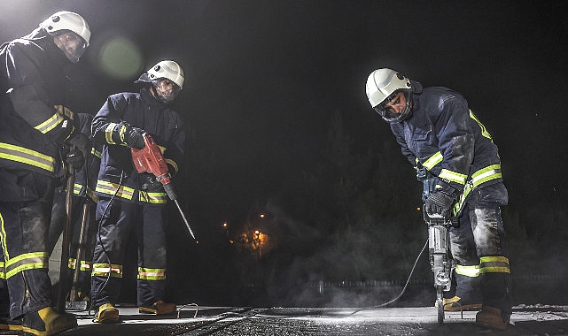 Antalya Büyükşehir Belediyesi İtfaiyesi her an deprem olacakmış gibi hazırlanıyor