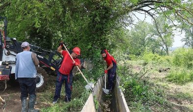 Büyükşehir, Bayraktar’da tarımsal sulama kanallarını temizledi